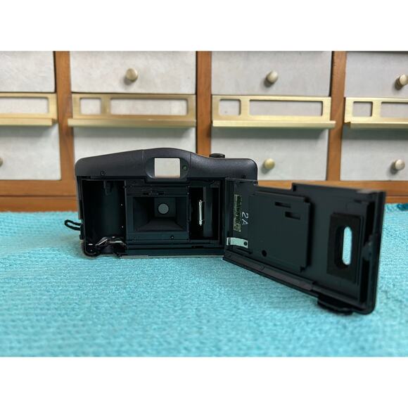 Bell & Howell BF-705 Big finder 35 point and shoot camera - Picture 5 of 8